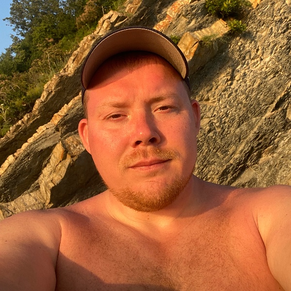 Артем Викторович Л.